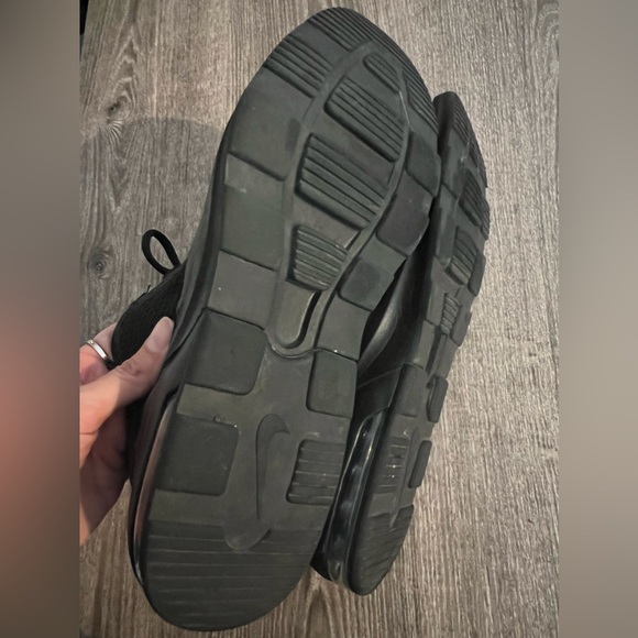 Nike Mens Air Max Motion 2 Black Running Shoes Sneakers Size 8 ⚡️ - Picture 6 of 10
